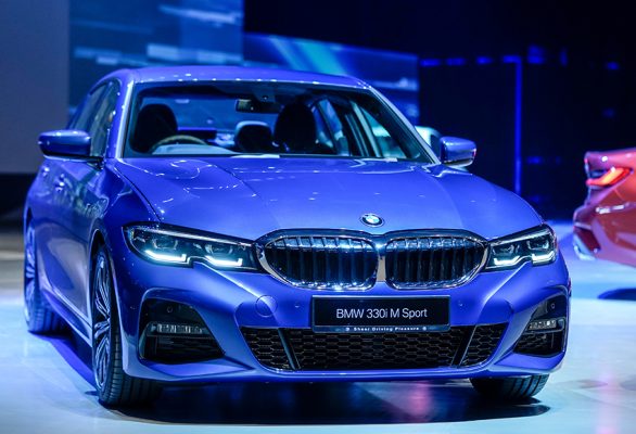BMW 330i 2021: Giá xe lăn bánh & đánh giá thông số kỹ thuật (7/2021)