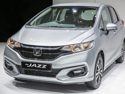 Honda Jazz 2021: Giá xe lăn bánh & đánh giá thông số kỹ thuật (7/2021)