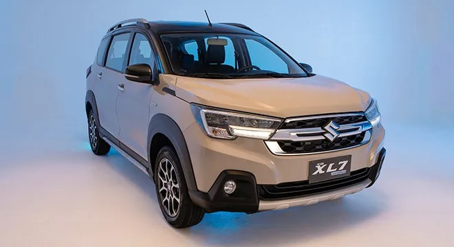 SUZUKI XL7 HYBRID 19 suzuki xl7 hybrid front right qu